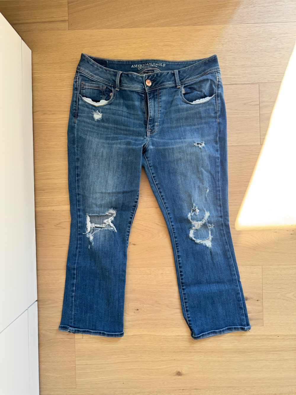 American Eagle Outfitters Women's Distressed Dark Blue Skinny Jeans